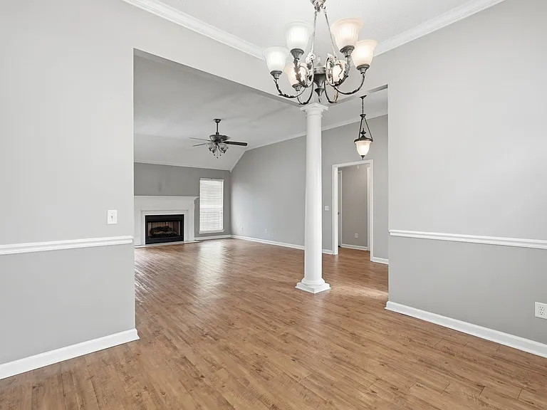 124 Hall St — Photo 8