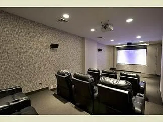 Sold by R New York | media 13