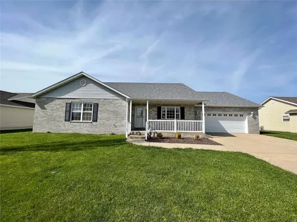 124 Benham Dr, Millstadt, IL 62260