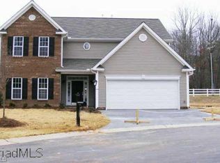 5954 River Gate Dr, Clemmons, NC 27012
