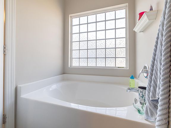 3rd image of 244 Turning Pines Loop