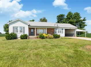 4227 Wren Rd, Shipman, IL 62685