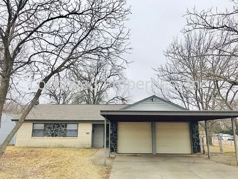 1st image of 3325 Hula Dr