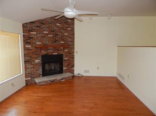 28 W Lake Ct, Somerset, NJ 08873