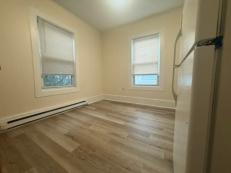 4 Watson St #2R — Photo 8