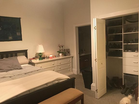 Master bedroom w/ en suite full bath