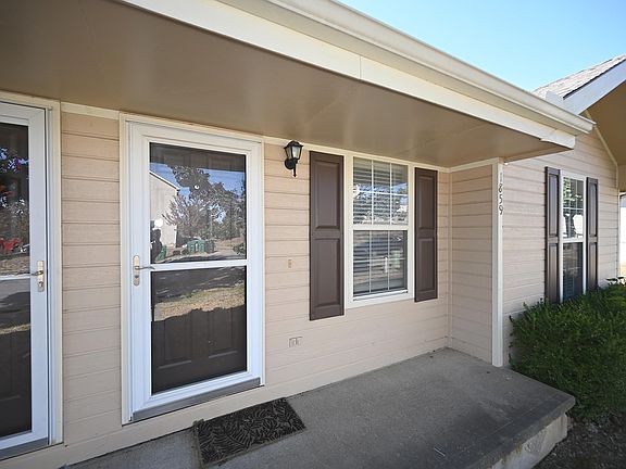 3rd image of 1859 Gates Dr W