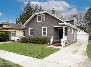 18 N Melrose Ave, Elgin, IL 60123