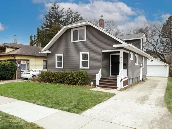 18 N Melrose Ave, Elgin, IL 60123