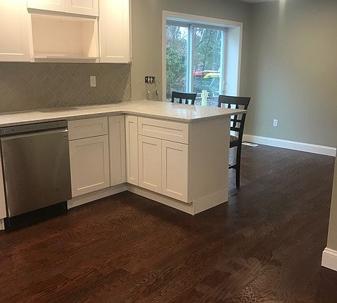 5th image of 345 Sandwich St