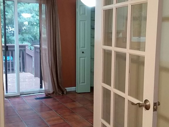 3rd image of 9 Windwood Dr