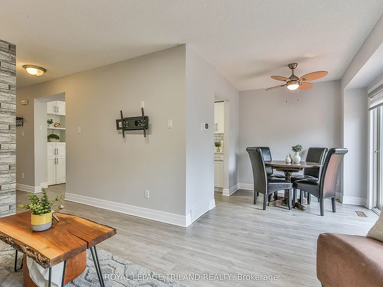 952 Thistledown Way — Photo 18