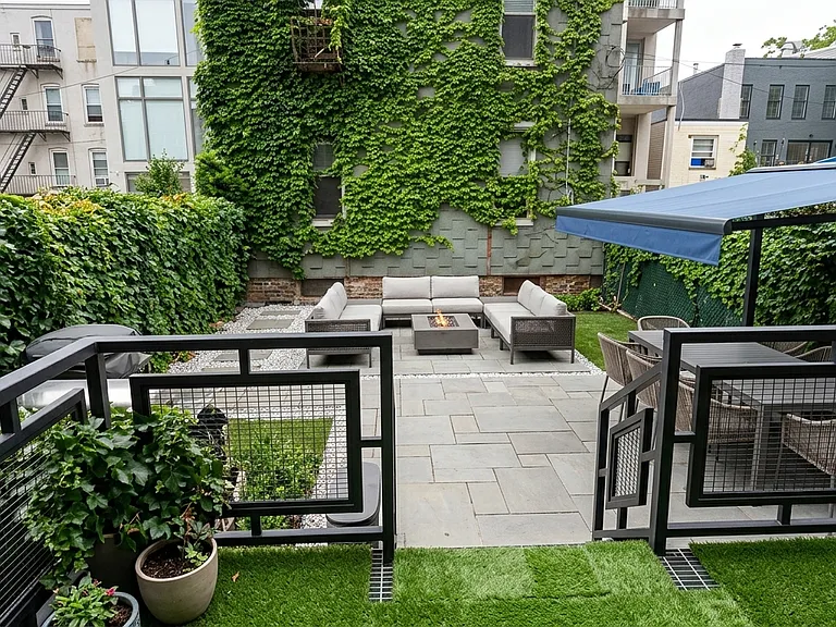 854 Metropolitan Ave #1D — Photo 1