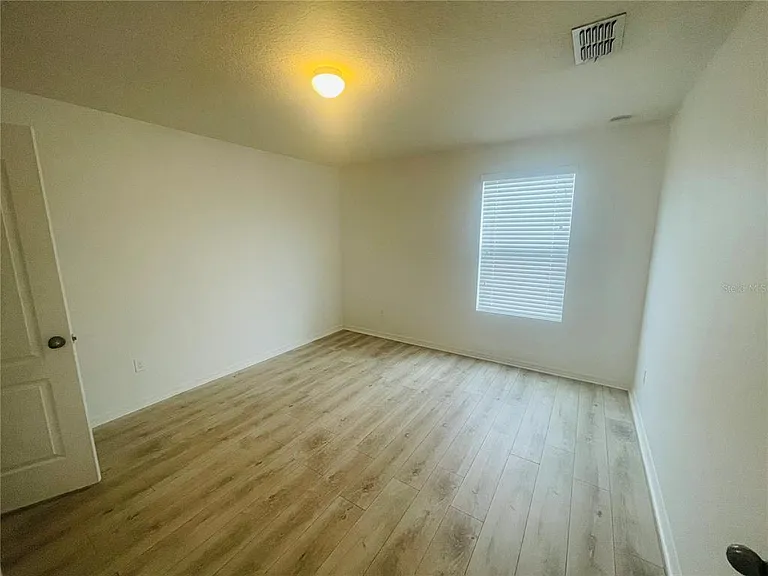 16616 Broadford Ln — Photo 20