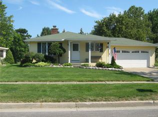 34 Molnar Dr, Buffalo, NY 14224