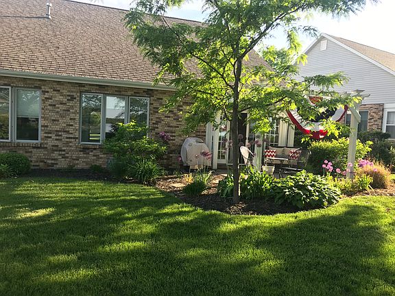 4th image of 2705 E Hill Dr