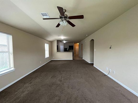 3rd image of 613 27th Ave N