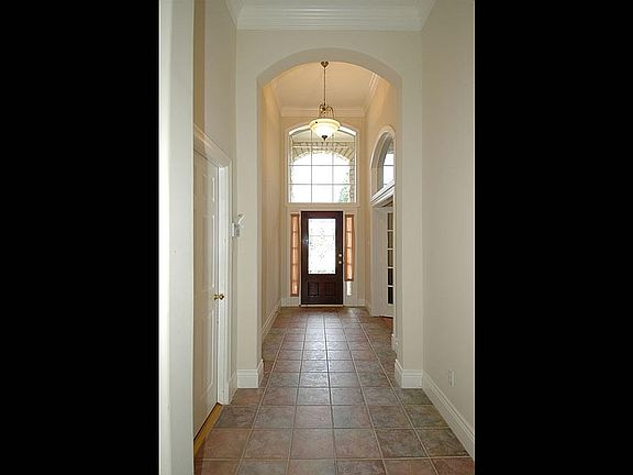 3rd image of 6031 Stratford Gardens Dr