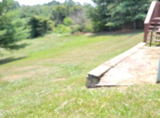 1385 Orchard St, Christiansburg, VA 24073