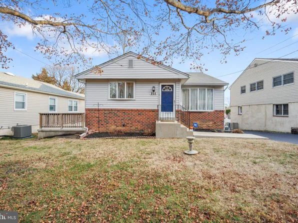 906 Belmont Ave, Secane, PA 19018