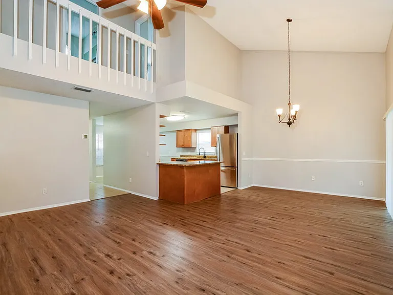 11184 Cypress Leaf Dr — Photo 6