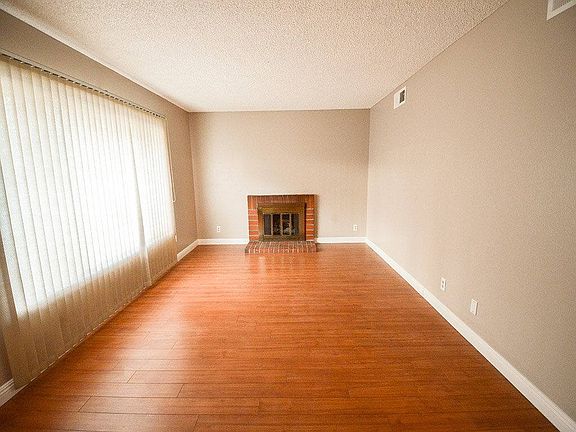 2nd image of 4712 Ashbrook Pl