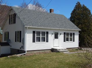 466 Blue Star Dr, Castleton, VT 05735