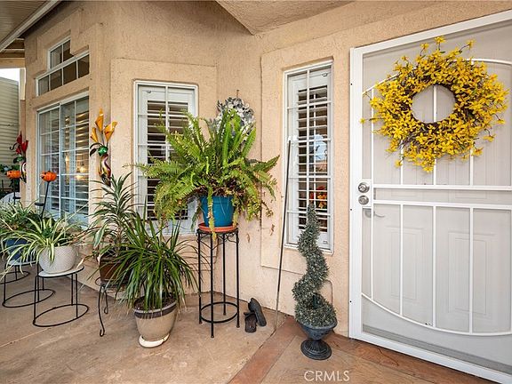 2nd image of 26592 Braddock Rd