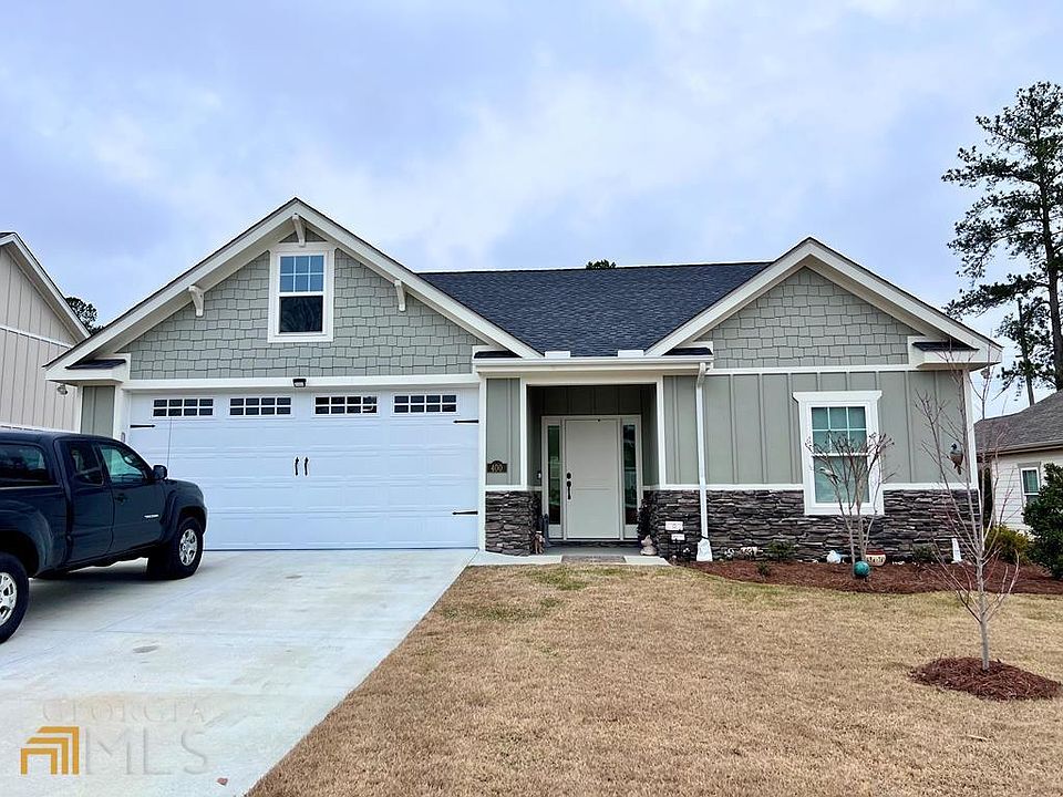 1st image of 400 Village Dr
