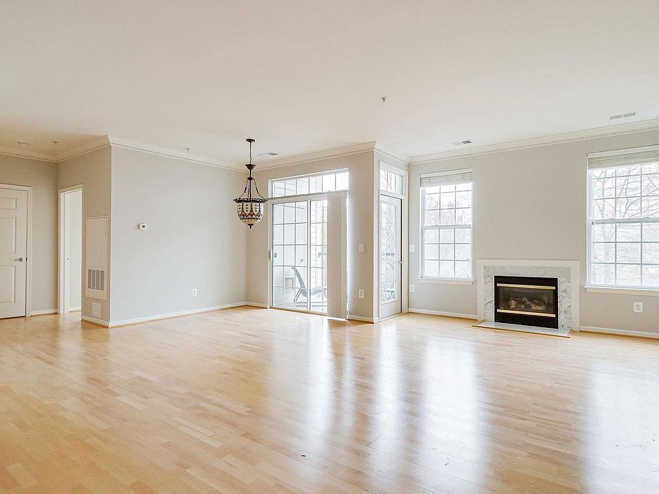 1st image of 11501 Cardoness Ln Unit 302