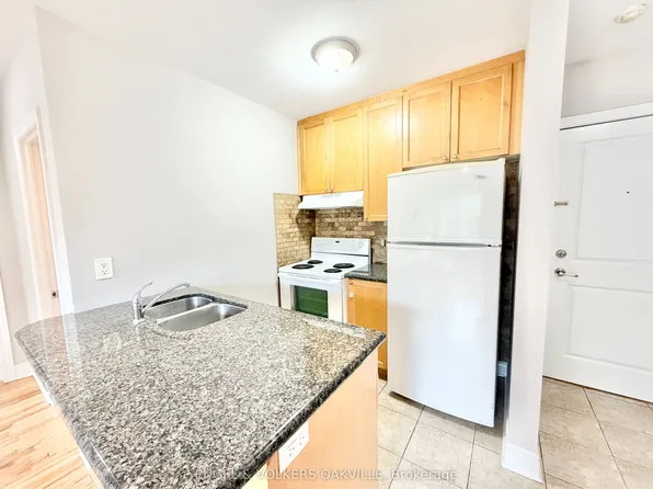 15 33rd St, Toronto, ON