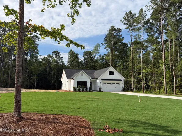 41 Peach Court, Burgaw, NC 28425