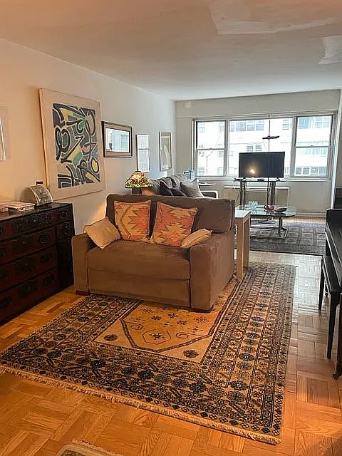 100 W 57th St APT 3I, New York, NY 10019 | Zillow