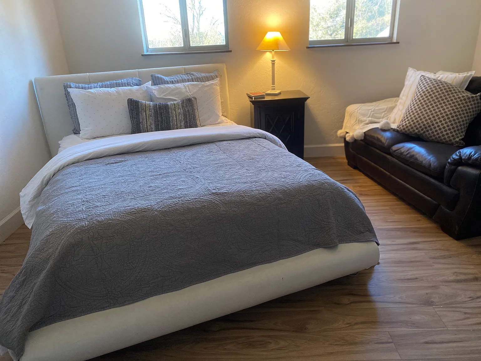 1 bed, 1250 sqft, $1,560 — Photo 3