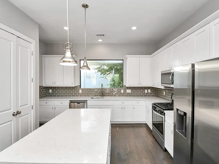 308 Palmer St — Photo 12