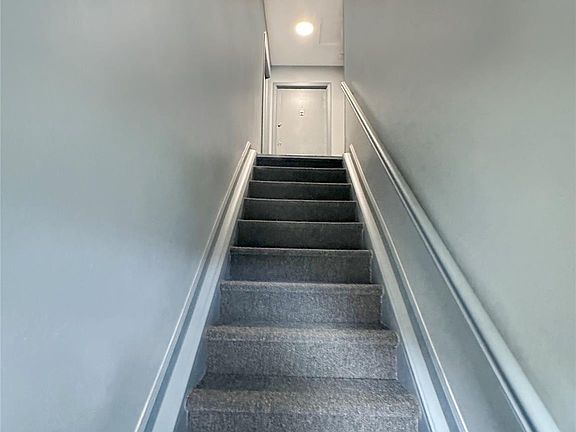 3rd image of 2449 UNION Boulevard #33B