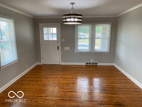2nd image of 5164 Winthrop Ave