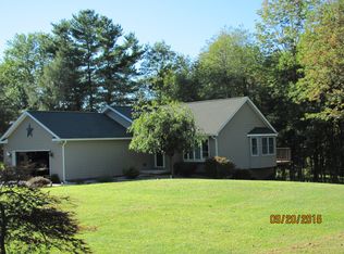 1421 E Lizard Creek Rd, Lehighton, PA 18235