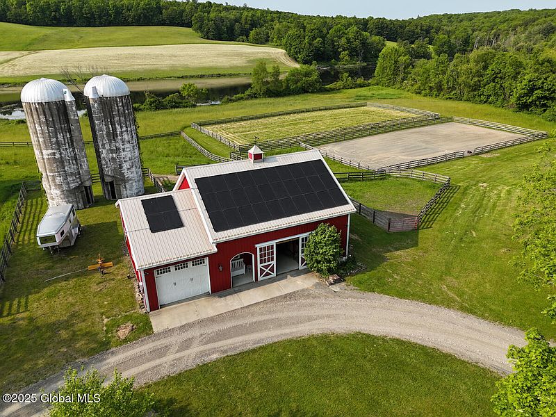 3rd image of 180 Anders Road