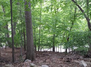 36 Oneida Ave, Hopatcong, NJ 07843