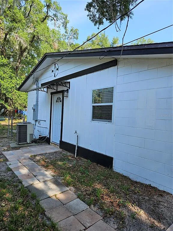 1 bed, 1.0 bath, 320 sqft, $1,099 — Photo 2