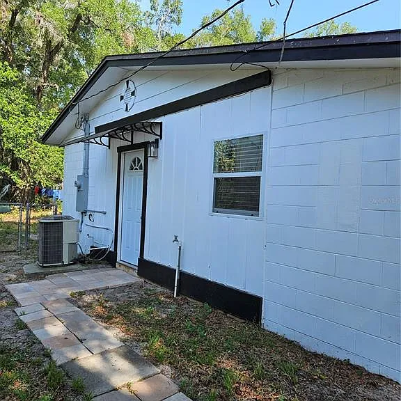 345 N Thompson Rd #B — Photo 2
