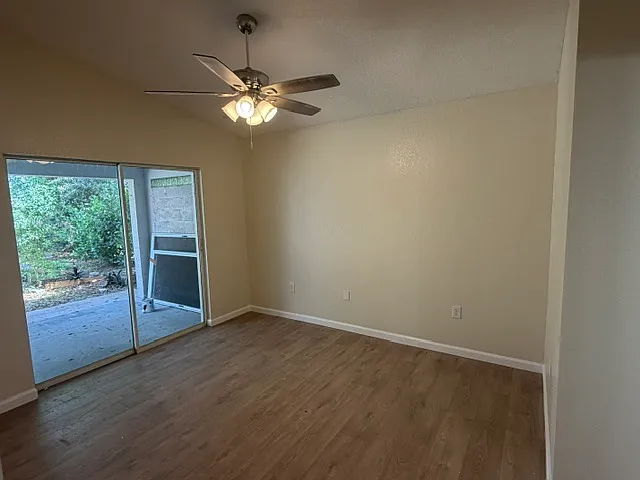 105 Sidney Ct — Photo 7