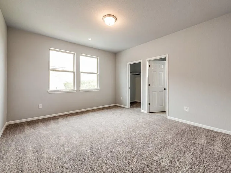 3240 E Whitestone Blvd #23 — Photo 12