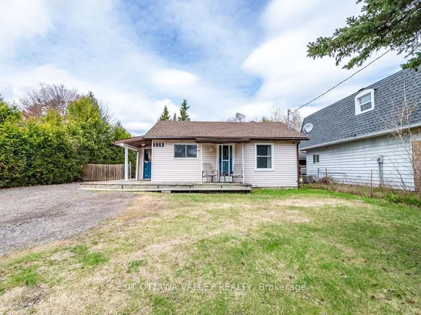 528 Almira St, Pembroke, ON K8A 3Z9