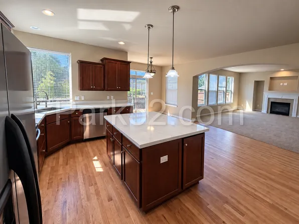 18608 111th Avenue Ct E, Puyallup, WA 98374