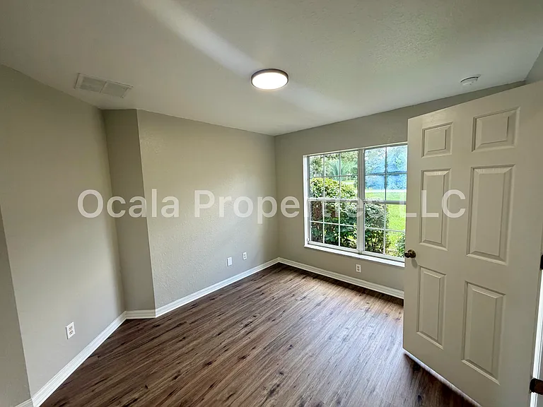 1 Olive Ln — Photo 12