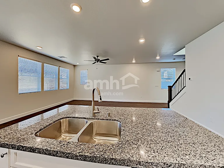 1525 Garden Swing Ave — Photo 4