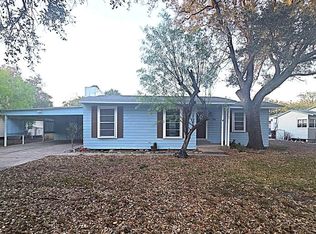 1204 W Lee Ave, Kingsville, TX 78363