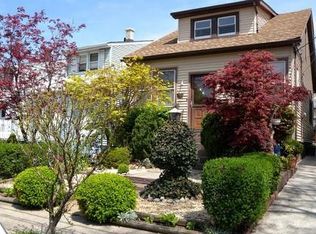 558 Neville St, Perth Amboy, NJ 08861